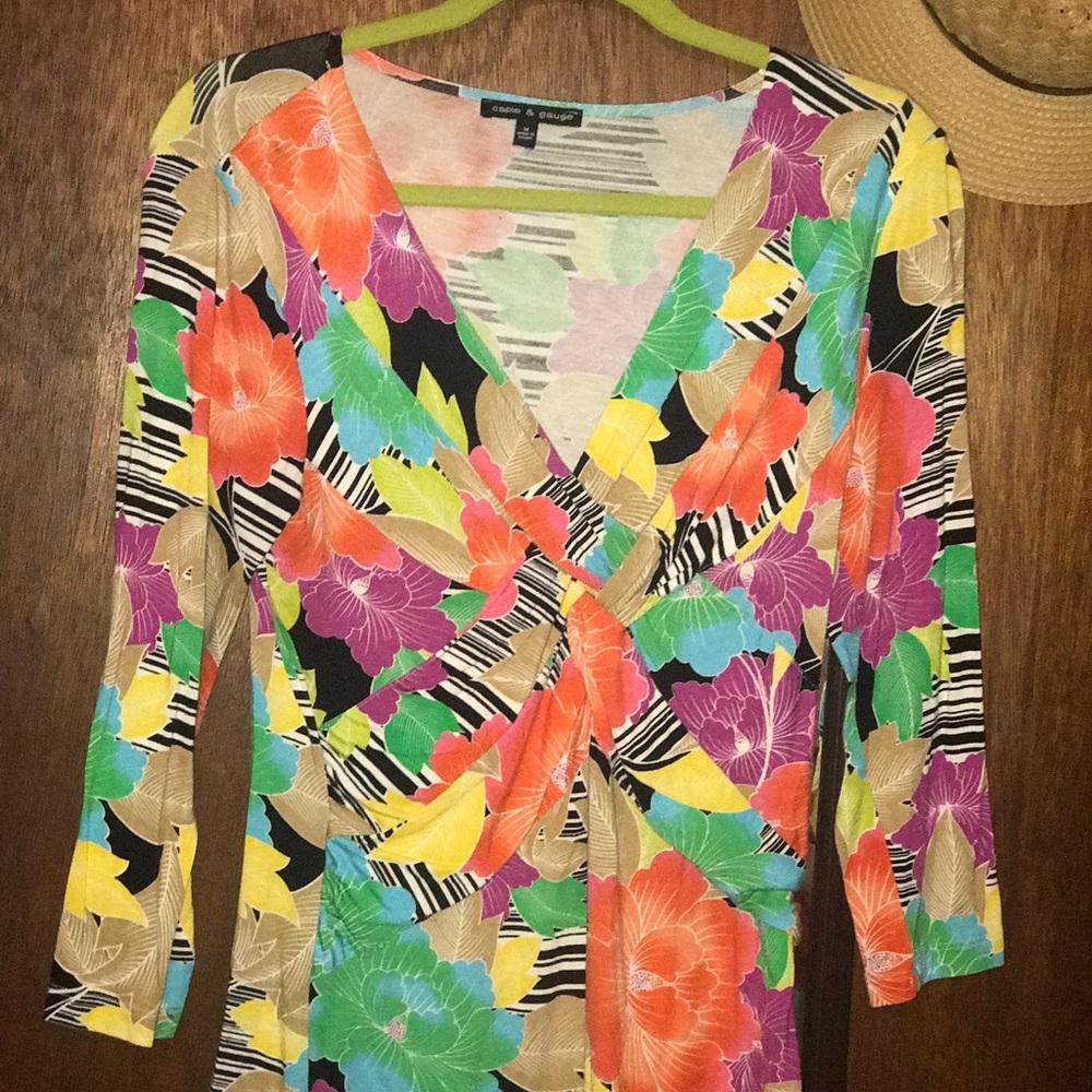 Cute top multi colors of orange green yellow blue
